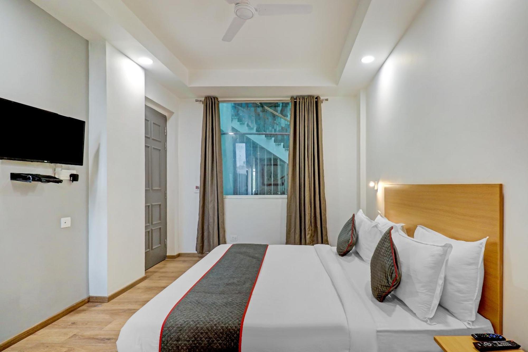 Townhouse Sector 30 Near Botanic Garden Of Indian Republic Hotel Noida Exterior foto