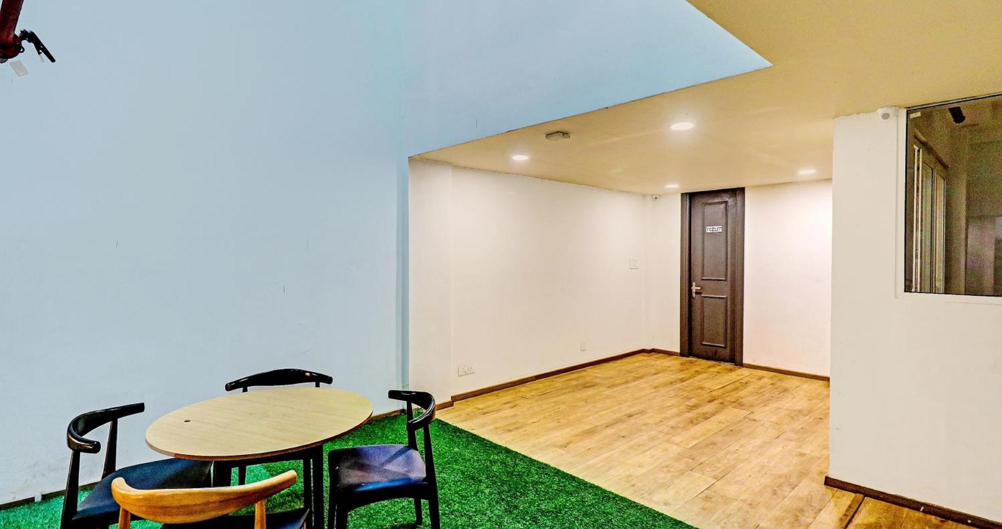Townhouse Sector 30 Near Botanic Garden Of Indian Republic Hotel Noida Exterior foto