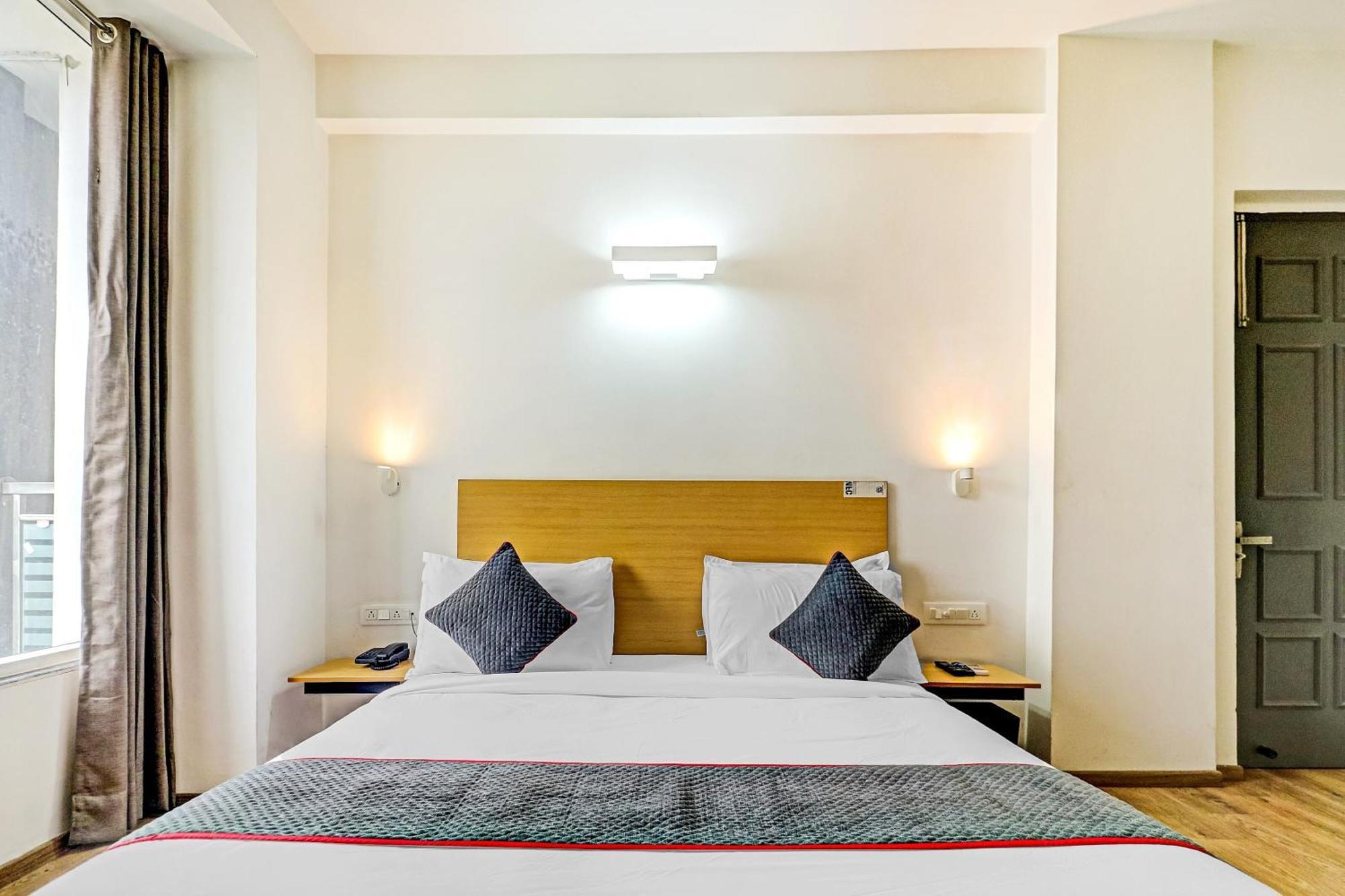 Townhouse Sector 30 Near Botanic Garden Of Indian Republic Hotel Noida Exterior foto